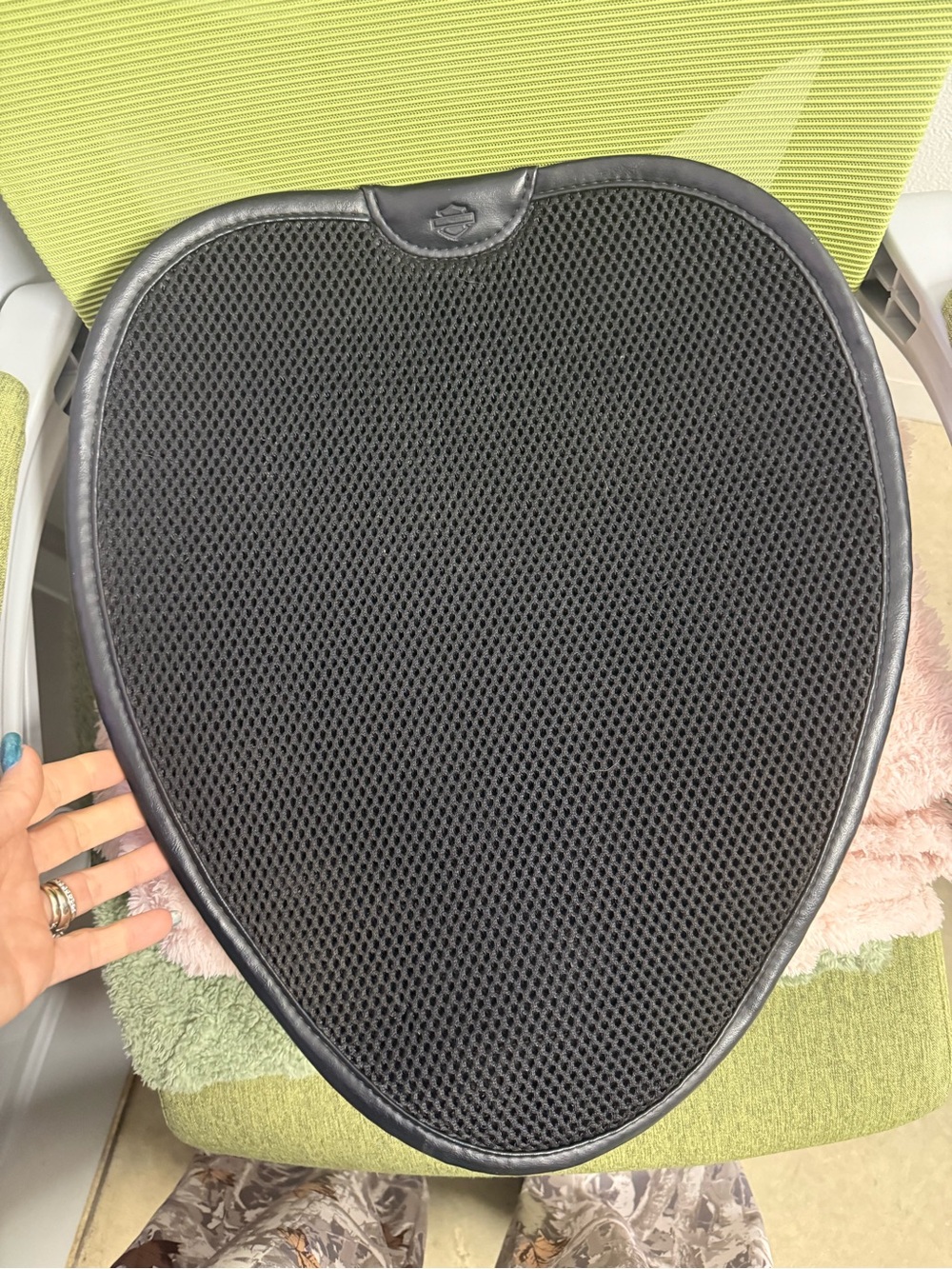 Harley-Davidson Black Mesh Motorcycle Seat Pad - Picture 5 of 5